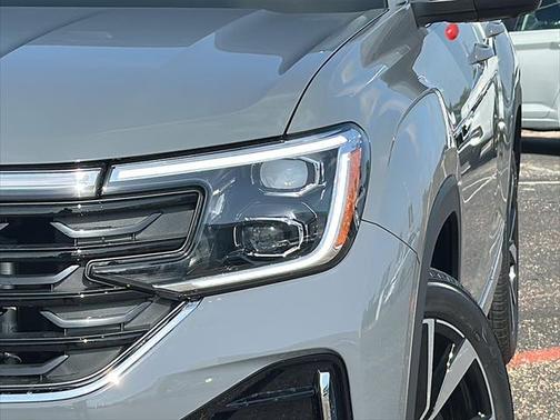 2025 Volkswagen Atlas 2.0T SEL Premium R-Line 4MOTION