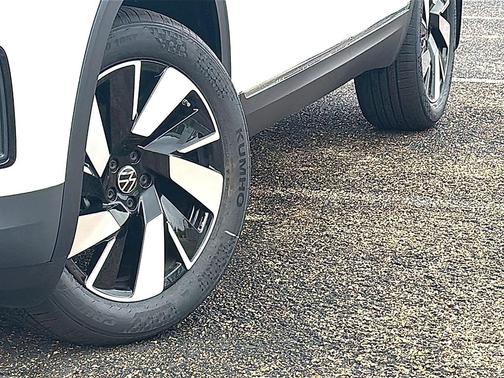 2026 Volkswagen Atlas Cross Sport 2.0T SEL