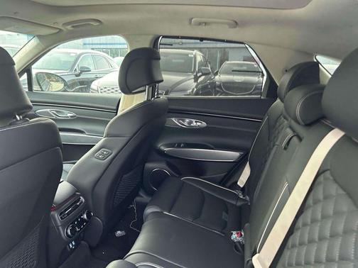 2025 Genesis Electrified GV70 Advanced