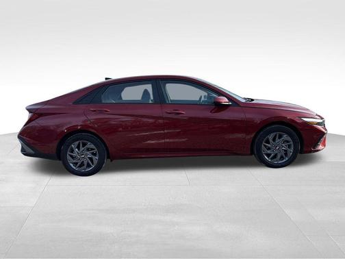2024 Hyundai ELANTRA HEV Blue