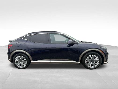 2025 Genesis GV60 Standard