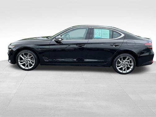 2022 Genesis G70 2.0T