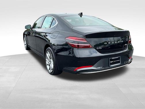 2022 Genesis G70 2.0T