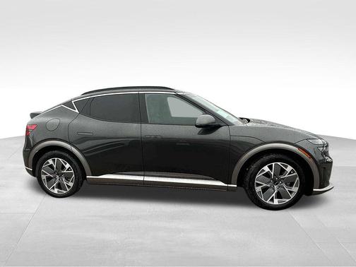 2025 Genesis GV60 Standard