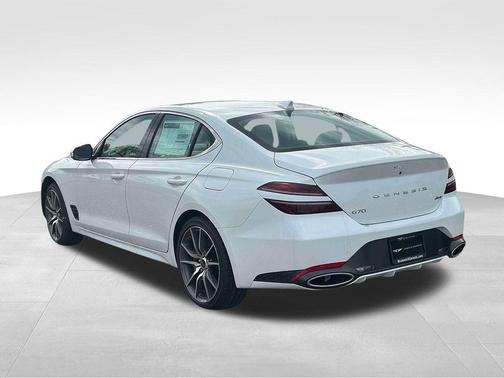 2025 Genesis G70 2.5T