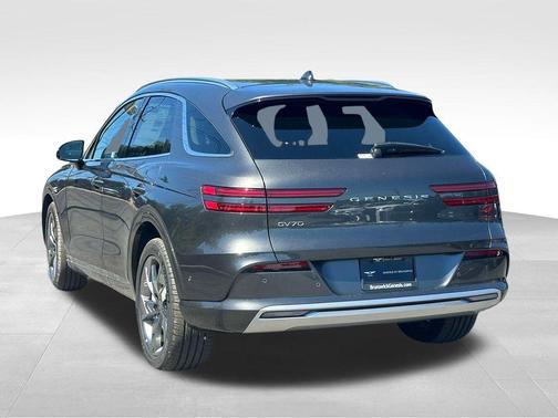 2025 Genesis Electrified GV70 Advanced