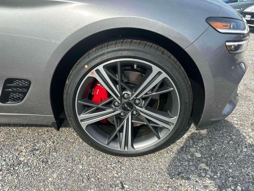 2025 Genesis G70 3.3T Sport Advanced