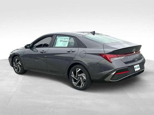 2025 Hyundai ELANTRA HEV SEL Sport