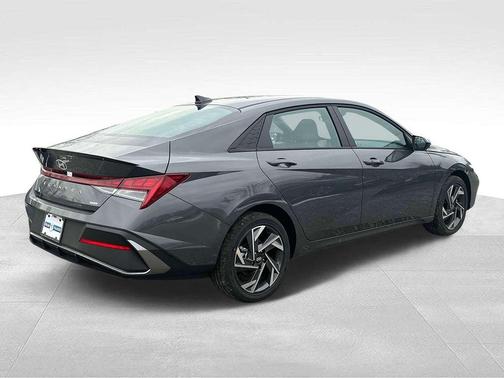 2025 Hyundai ELANTRA HEV SEL Sport