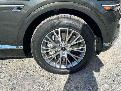 2025 Genesis GV80 2.5T