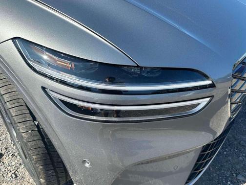 2025 Genesis Electrified GV70 Advanced