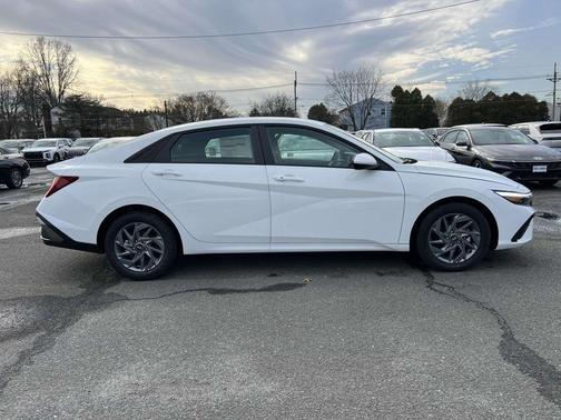 2025 Hyundai ELANTRA HEV Blue
