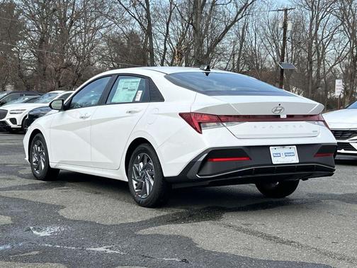 2025 Hyundai ELANTRA HEV Blue