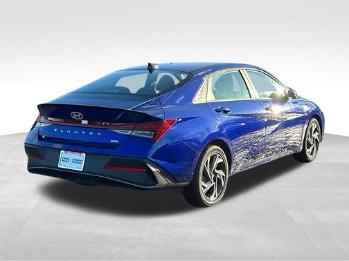 2025 Hyundai ELANTRA HEV SEL Sport