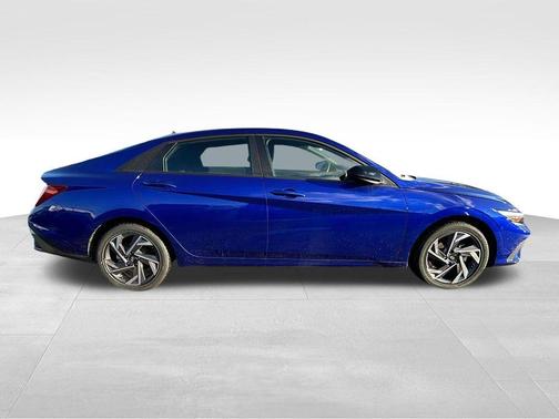 2025 Hyundai ELANTRA HEV SEL Sport