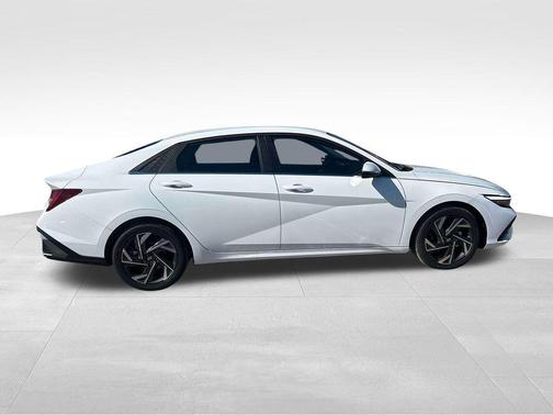 2025 Hyundai ELANTRA HEV Limited