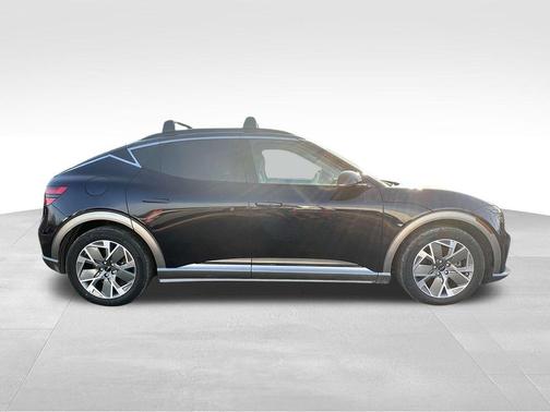 2025 Genesis GV60 Standard