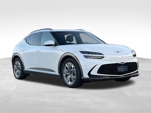 2025 Genesis GV60 Standard