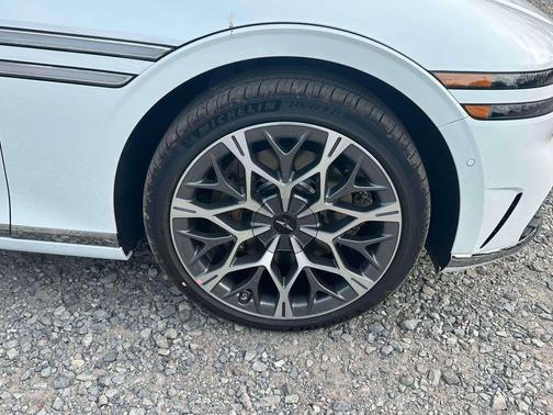 2025 Genesis G90 3.5T e-SC