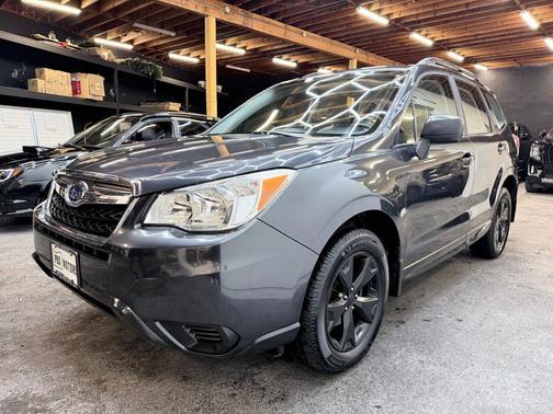 2016 Subaru Forester 2.5i