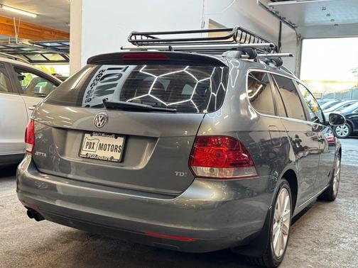 2014 Volkswagen Jetta SportWagen DSG TDI w/Sunroof & Nav