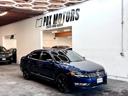 Night Blue Metallic 2014 Volkswagen Passat 2.0L TDI DSG SEL Premium