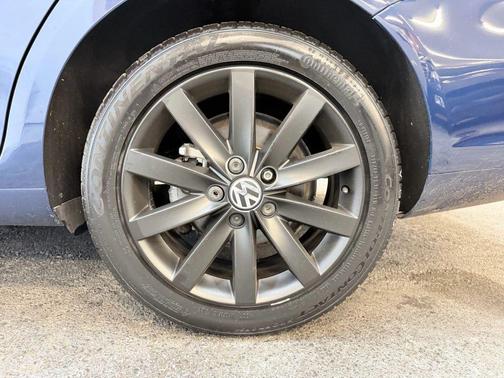 2011 Volkswagen Jetta SportWagen TDI