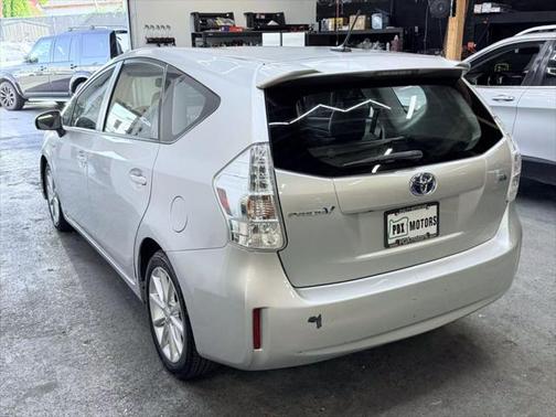 2012 Toyota Prius v Five