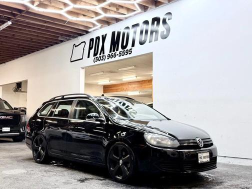 Black Uni 2013 Volkswagen Jetta SportWagen TDI