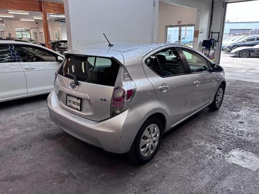 Classic Silver Metallic 2012 Toyota Prius c Two