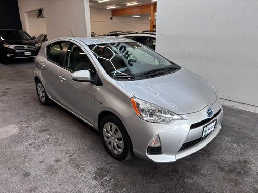 Classic Silver Metallic 2012 Toyota Prius c Two