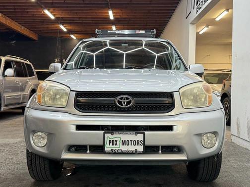 2004 Toyota RAV4 Base