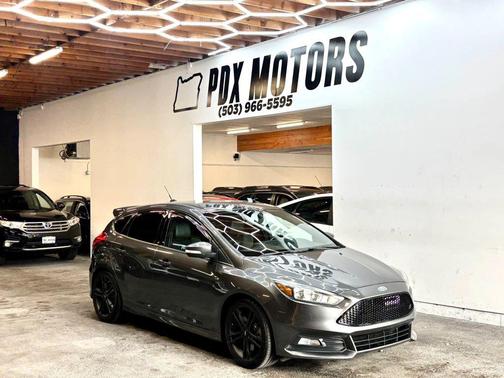 Magnetic Metallic 2018 Ford Focus ST