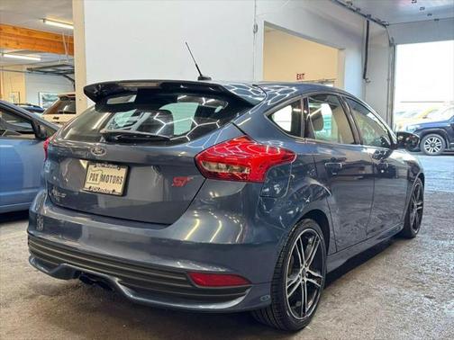 2018 Ford Focus ST 