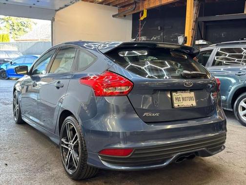 2018 Ford Focus ST 