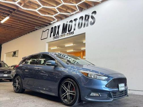 2018 Ford Focus ST 