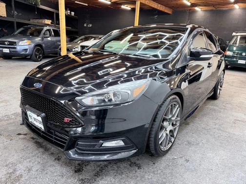 2017 Ford Focus ST 