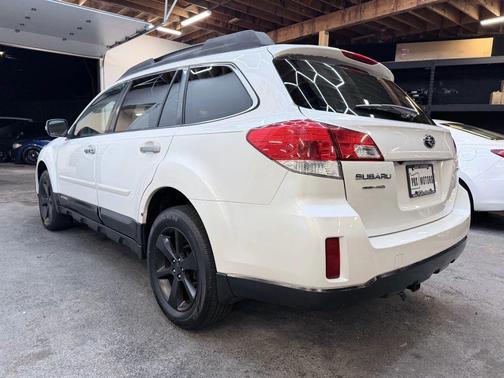 2013 Subaru Outback 2.5i Limited