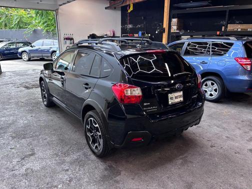 Crystal Black Silica 2016 Subaru Crosstrek 2.0i Premium