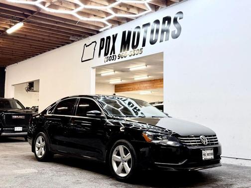 2013 Volkswagen Passat 2.0 TDI SE w/ Sunroof