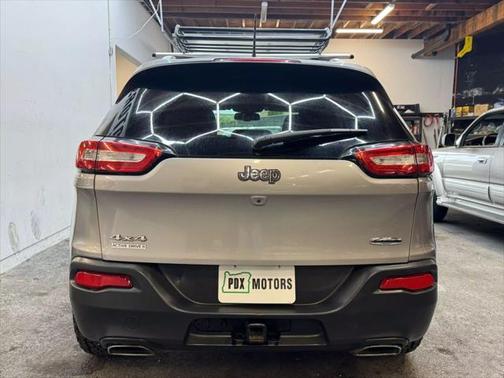 2017 Jeep Cherokee Sport