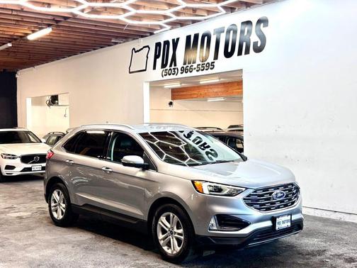 Iconic Silver Metallic 2020 Ford Edge SEL