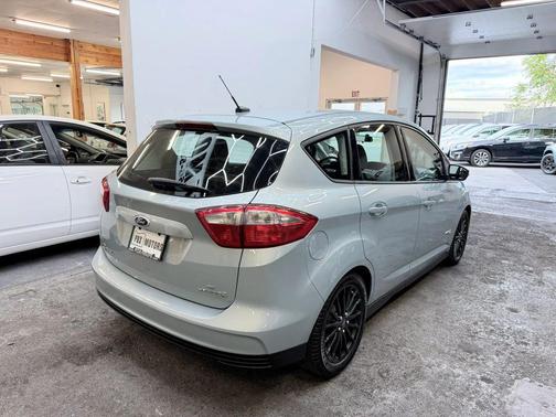 Green 2013 Ford C-Max Hybrid SE