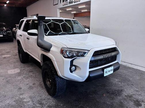 Super White 2016 Toyota 4Runner SR5