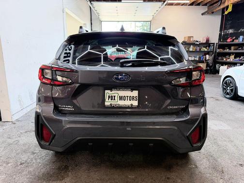 Magnetite Gray Metallic 2024 Subaru Crosstrek Limited