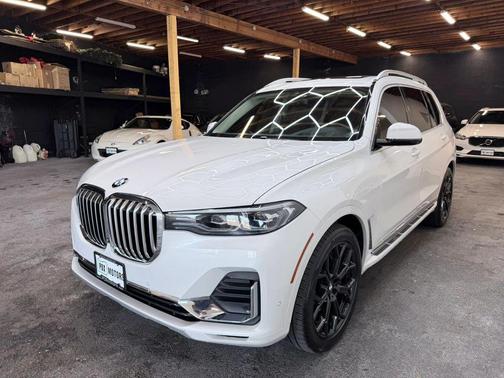 White 2020 BMW X7 xDrive40i