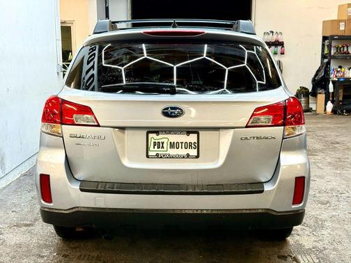 2013 Subaru Outback 2.5i Limited