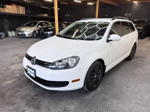 Candy White 2011 Volkswagen Jetta SportWagen TDI