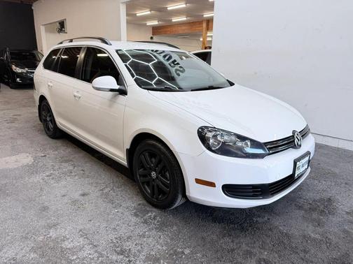 Candy White 2011 Volkswagen Jetta SportWagen TDI
