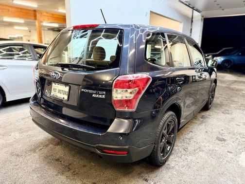 2014 Subaru Forester 2.5i